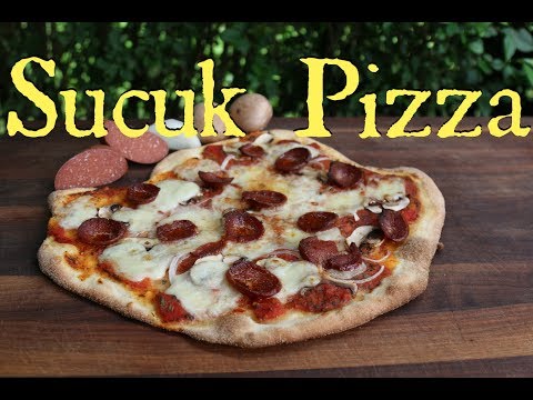 Sucuk Pizza vom Grill