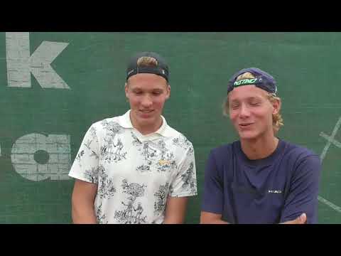 Daniel Siniakov a Jaroslav Šmédek po výhře ve finále turnaje Pardubická juniorka 2019