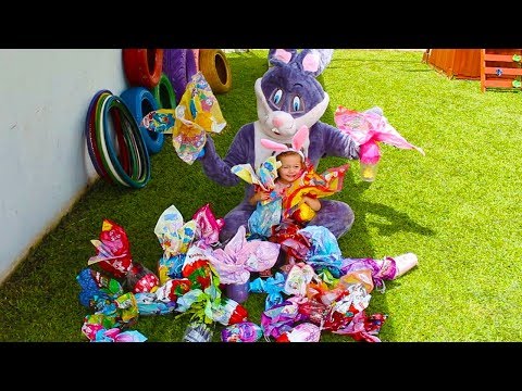 Caça aos ovos de páscoa com o coelhinho da páscoa | Jéssica Godar e Laurinha e Helena