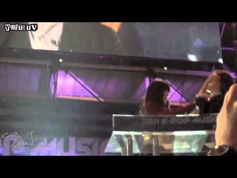 SNSD YulTi 율티 Fancam Moment #61 - How To Be a Good Wife