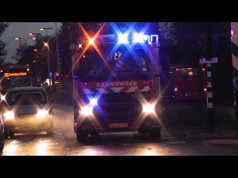 8X Brandweer met Spoed naar een Zeer Grote Brand in het centrum van Hoorn