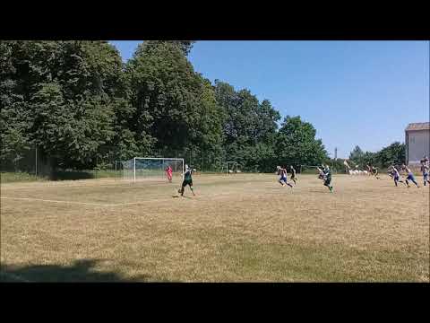 Piękny gol Kuby Jaroszewskiego na 1:0 w meczu a - klasy.  Orzeł Ulnowo - Ossa Biskupiec Pomorski 0:3