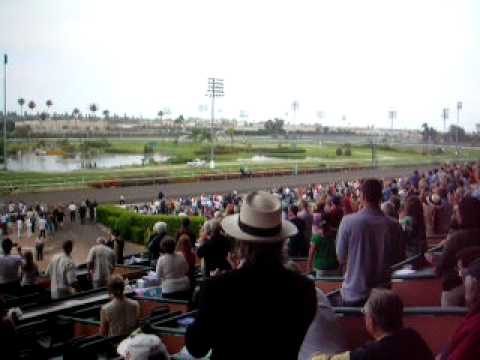 The great Zenyatta wins her 17th consecutive race and her 3rd Vanity Handicap!