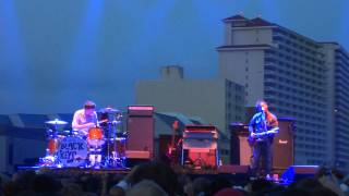 The Black Keys - Act Nice And Gentle HD (Live The Hangout Music Festival 05-22-2011)