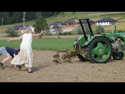 KLAPOVÜHI - Že grem [Uradni videospot]