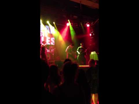 Break the Rules - Break the Rules Live @ Roxy 9/9/2013 (Fan video)