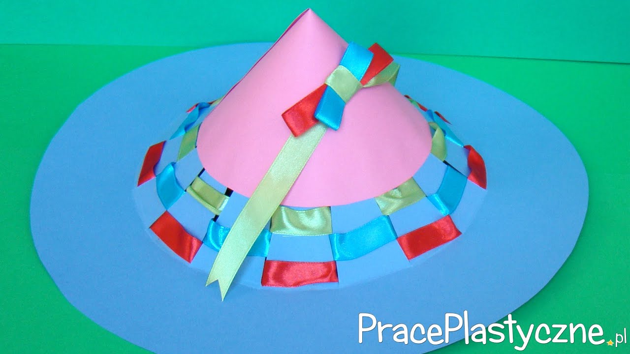 Kapelusz z papieru i wstążki