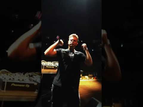 Here‘s your reminder that this song excists…😍