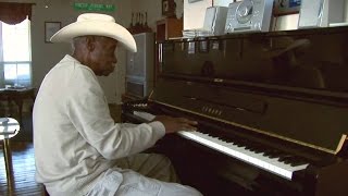 Pinetop Perkins - Blues Piano Legend - "4 O'clock Morning"