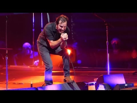 Pearl Jam: State Of Love And Trust [HD] 2013-10-16 - Worcester, MA