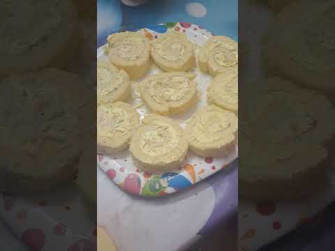#cake #cakedecorating #food #lviralvideo #swicerollcake