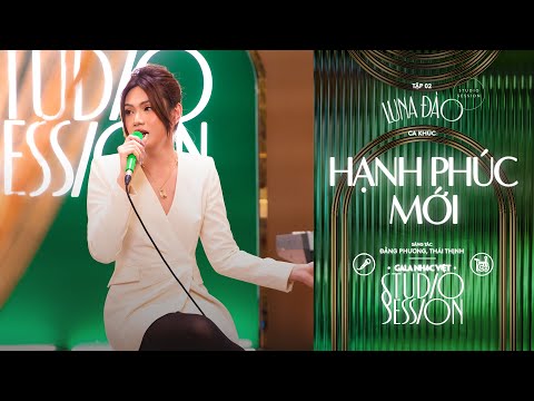 Thể hiện bởi Luna Đào