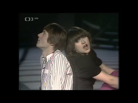 Petra Černocká & Zdenek Merta - Letní noc (Summer Nights) (1981) (HD)