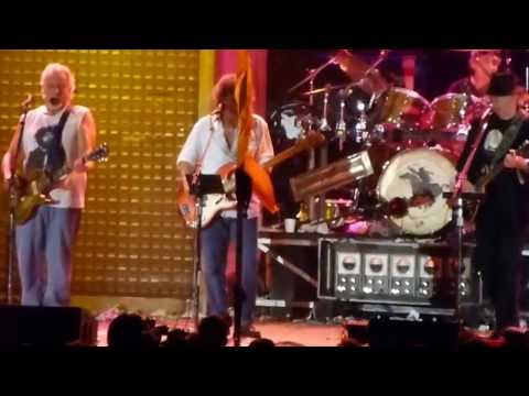 Neil Young & Crazy Horse - Surfer Joe and Moe the Sleaze