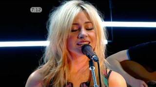 Pixie Lott-Use Somebody (Acoustic on Freshly Squeezed)