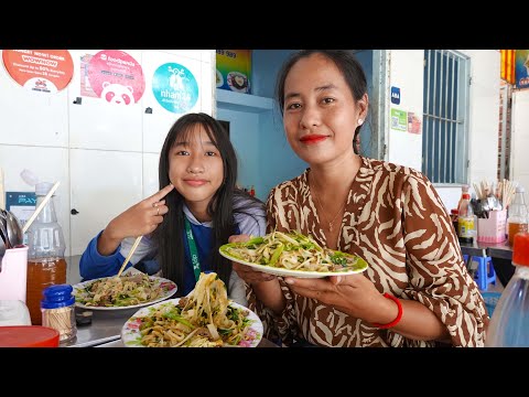 Chhar Mi Katang - $1.50 For A Plate Of Noodle With Beef And Egg - Phnom Penh Street Food