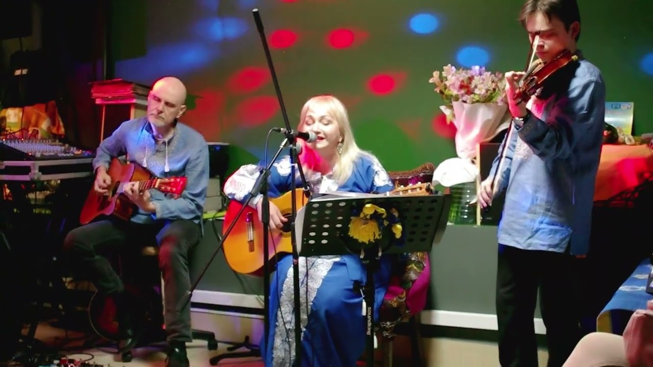 Я Виросла у Київській Венеції. Сл. Ліни Костенко , муз . Іванни Братусь.