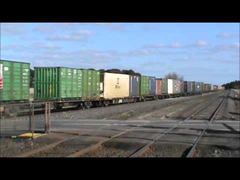 Australian Trains: LDP008+LDP003 with 7MB7 at Donnybrook 4/08/12
