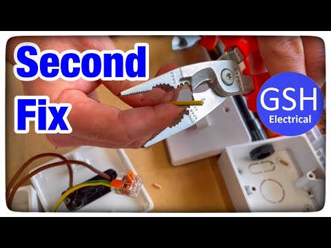 Second Fix - PVC Singles in Conduit - 1 Way Switched Lighting Circuit - Wiring Loop In Method