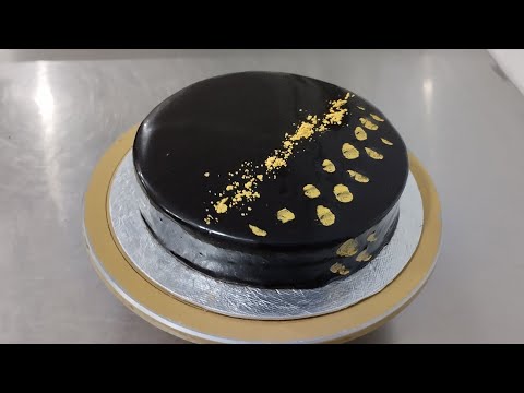 2Lbs chocolate cake with Golden color eyes tips by chef Saqib gujjar #cake #chefcake 🎂🎂🎂