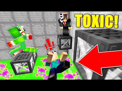 ESCAPE THE 1000FT RISING TOXIC WASTE CHALLENGE! - Minecraft