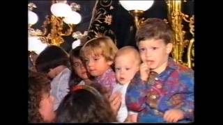 preview picture of video 'Fiestas 1993 (4ª Parte) (Domingo Noche Procesion) (Fuente de Pedro Naharro) (Jose Yunta)'