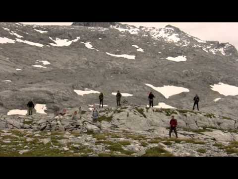 Pfadfinder Langerwehe: Glow (Homage to the »Eurovision Song Contest«-Flashmob)