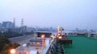 preview picture of video 'Yichang ship lock - overview of ship lock surrounding area'