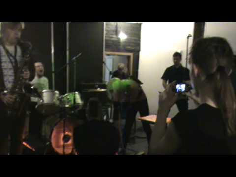 Pissdeads @jerryrubina 26-02-2011