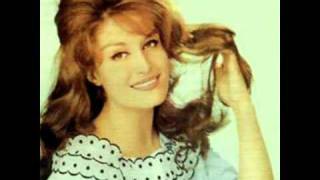 Dalida.  Uomo di sabbia.