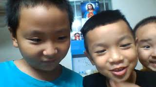 hello hẹn gặp lại mọi người tại nhà của tôi. hiện tại tôi đang  ở          nhà bạn tôi.