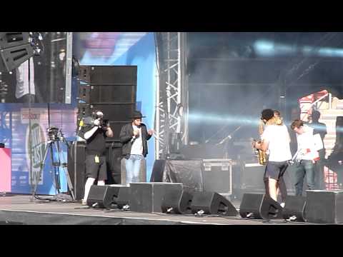 Rizzle Kicks - Intro - NE Live 2014