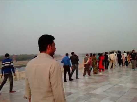 Mridul at tajmahal 3