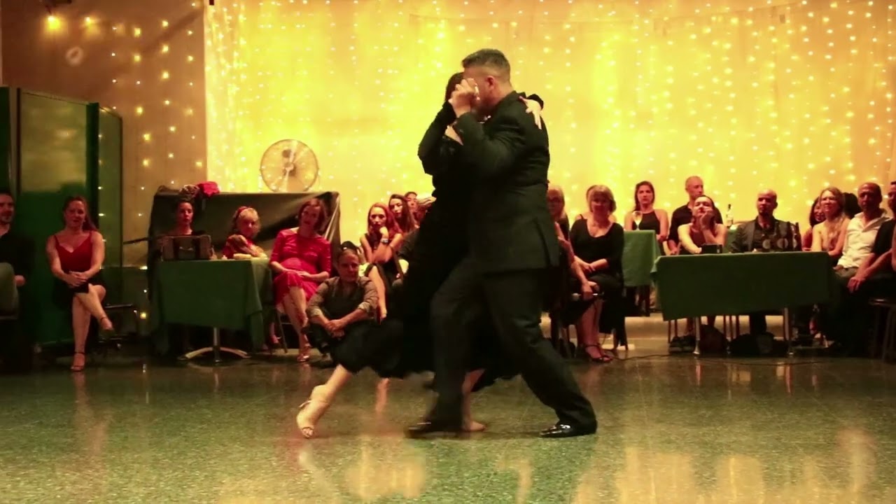 Roberto Zuccarino y Aldana Valentina - Tanturi-Campos - En el Salón