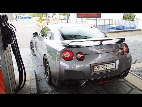 Nissan GTR w/ Akrapovic Exhausts: Sounds!