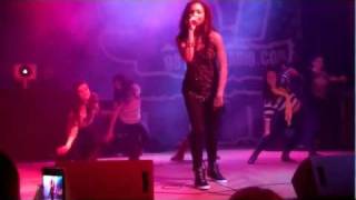Jessica Jarrell performing Up And Running