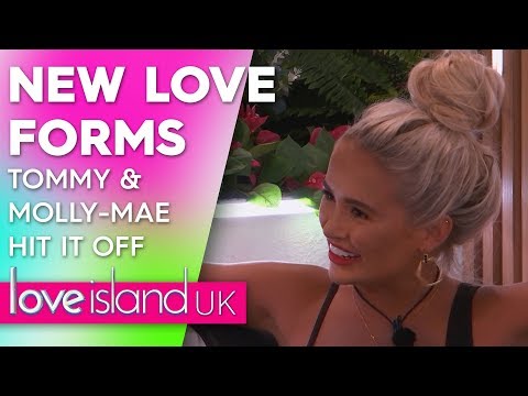 Newcomer Molly-Mae hits it off with Tommy in the hot tub | Love Island UK 2019