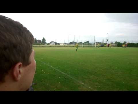 Żyrzyniak Żyrzyn - GARBARNIA KURÓW 4:2 (20.06.2015 - skrót)