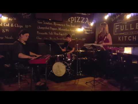 Ruth Hammond Trio at the Old Fishmarket August 2016 (3/3)