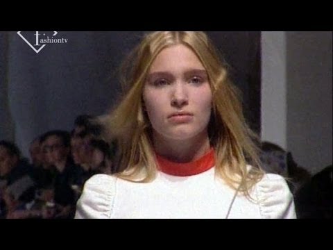 Balenciaga Fall/Winter 1999/2000 RTW Show | FashionTV