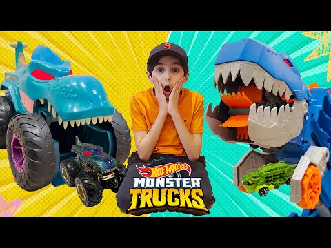 HOT WHEELS ULTIMATE T-REX TRANSPORTER VS MEGA-WREX MONSTER TRUCK BATTLE PLUS MORE!