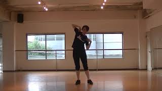 瀬稀先生のダンスレッスン〜振付中１振り練習〜￼