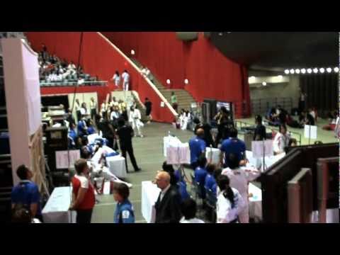 52kg Bundmaa MGL  warming up before semifinal against Nakamura (JPN)