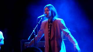 Chairlift - Take it out on me - Live - 19-02-2012 in Tivoli nr1
