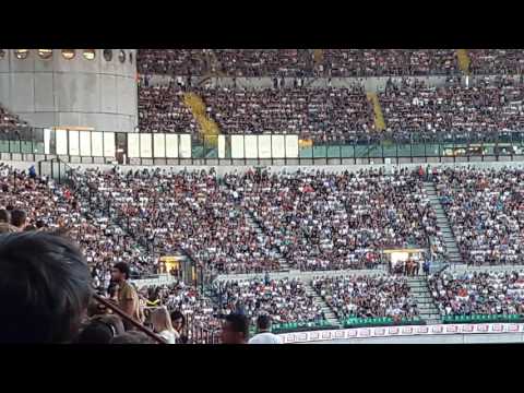 COLDPLAY - La Ola allo Stadio San Siro