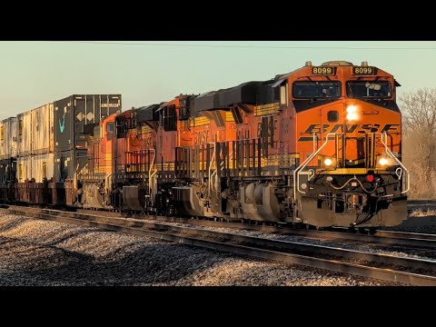 BNSF Intermodal Z Rumbles through Chillicothe, IL in the Golden Sun