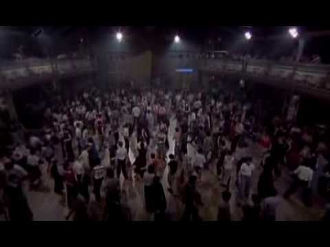 The Way of the Crowd (2004)