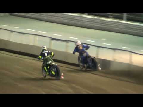 Heat 15 battle to end derby day as Ipswich beat local rivals ⚔️