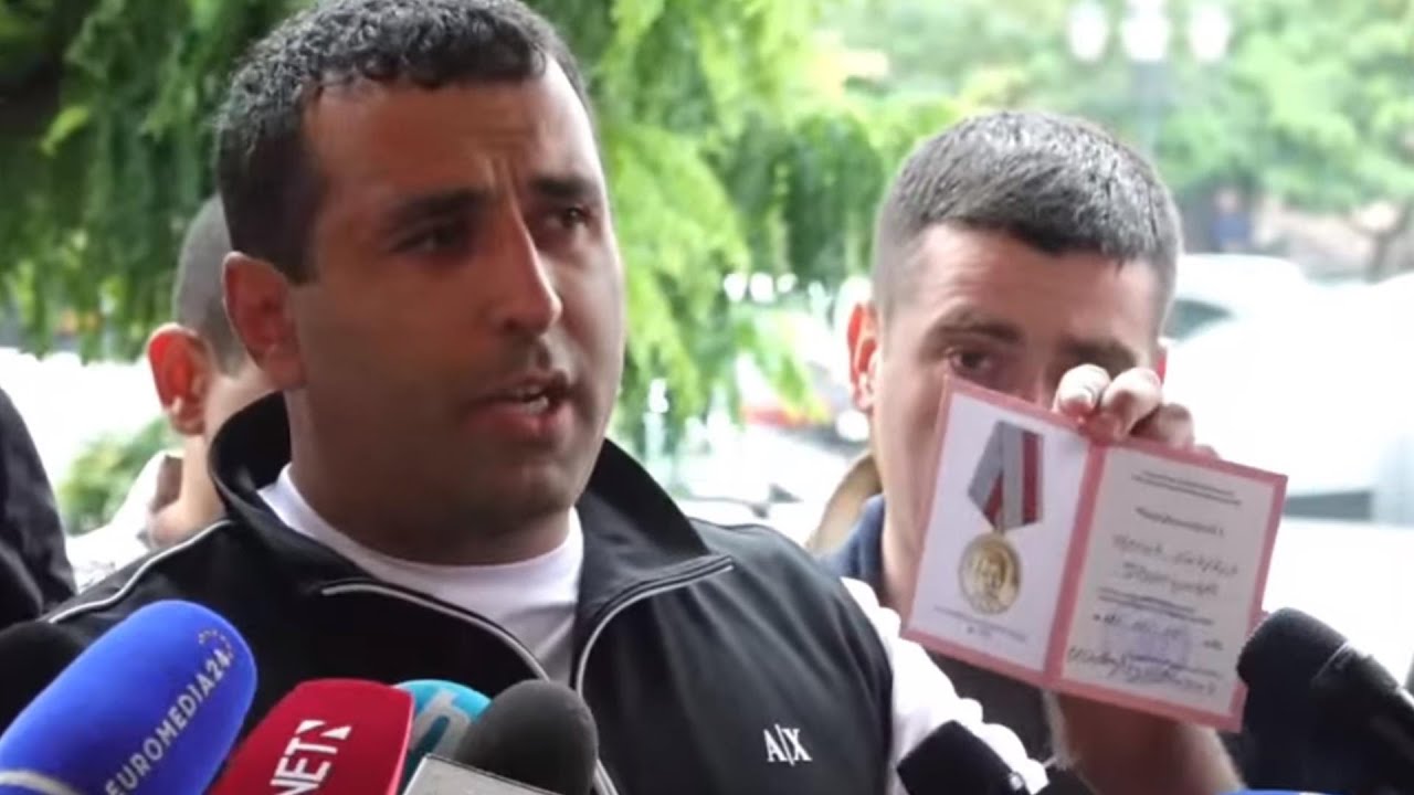 #Ուղիղ. Պատերազմի մասնակիցները ետ են վերադարձնում պարգեւները