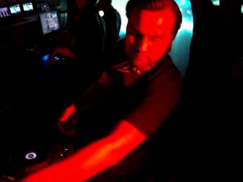 HOUSEDELUXE / SUNGLASSES (AT) N1GHT WITH "STU PATRICS" / THE POINT / 05.06.09 / Part 1